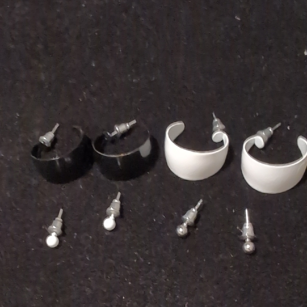 Black and White Hoop Earrings Set